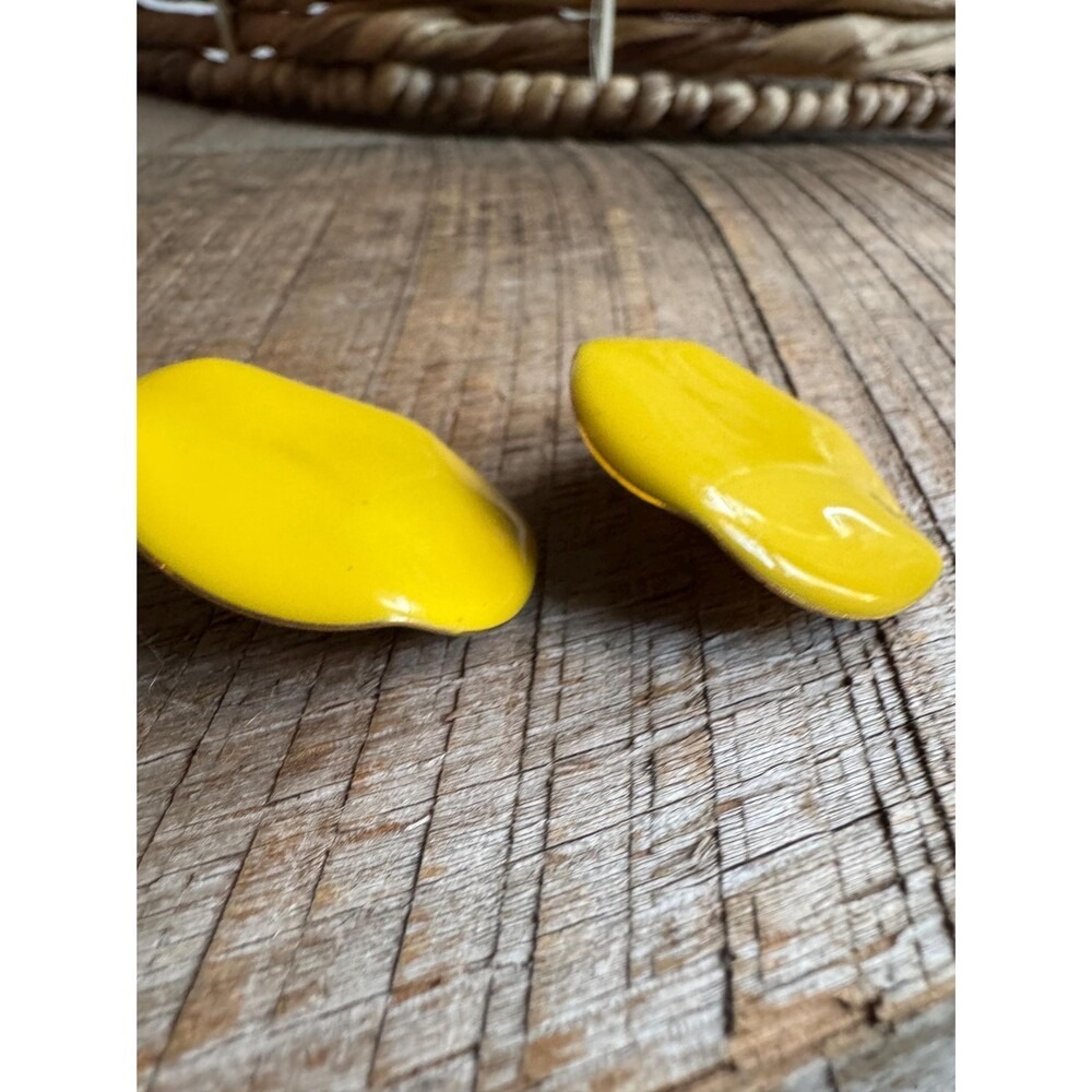 80's Enamel Clip On Earrings Yellow Wavy Organic
